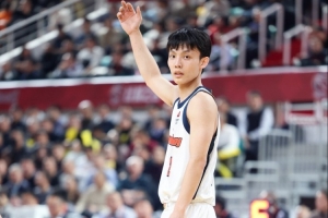 记者：徐杰和奎因今天参加了广东的训练 进行有限的恢复性训练