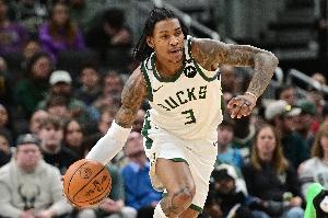 手感冰凉！小凯文·波特半场7投0中一分未得 正负值-10