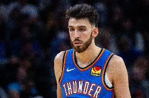 霍姆格伦：盖帽也是有节奏感的 我今天无处不在&让对手投得不舒服