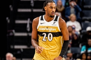 能攻能防！萨尔首发29分钟 15中8砍下19分6板4助5帽