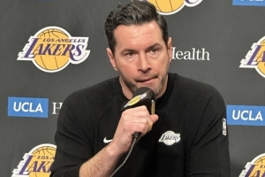 雷迪克：打灰熊要防好三分球 文森特即将参加训练&希望下周能回归