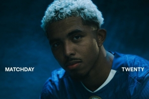 大战在即！切尔西发布对阵曼城海报：福法纳单人出镜