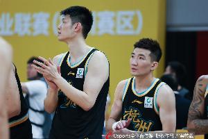 媒体人：胡金秋和孙铭徽的配合朴实无华 有点像斯托克顿和马龙