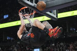 13分12板！巴雷特：我16岁就认识马穆了 看他得到自己的机会很棒