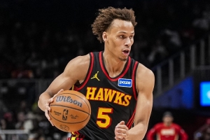 高效输出！丹尼尔斯13投9中&罚球2中2 得到20分5板12助2断2帽