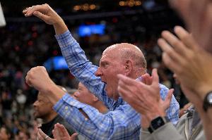 快船25年真离奇：遣反保罗卖鲍威尔 比尔报销 小卡疑似阴阳合同