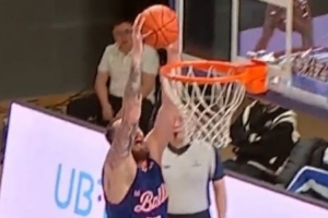 中国香港金牛战胜杭州经纬取得五连胜 快来查看全场精彩集锦