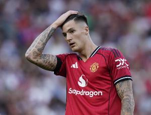 冒充前锋？舍什科本场数据：错失2次进球机会 0射正 丢失13次球权