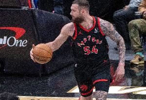 13分12板！猛龙主帅：马穆非常无私太在乎球队了 让他做自己就好