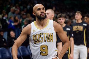 传射俱佳！德里克·怀特半场13中8砍最高23分外加6助 三分9中4