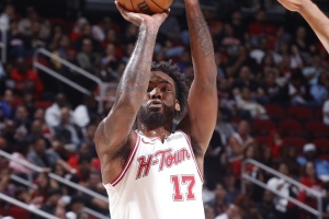 一上头就完蛋！伊森三节末连续失误很伤 全场17中7拿19分10板