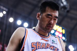 新民晚报：换个身份 上海男篮的功勋队长张兆旭回来了