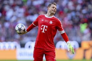 图片报：拜仁门将诺伊尔今天已全面恢复训练，预计能出战狼堡