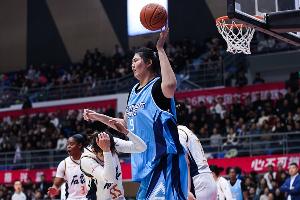 张子宇WCBA首秀正负值-10！媒体人：她这体型怎么利用是很大课题