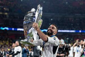 一心留队！阿斯：33岁卡瓦哈尔已收到多队报价，但他渴望留在皇马