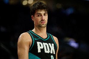 要劲儿的时候！最后50秒开拓者领先1分 阿夫迪亚飙中关键三分