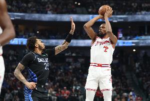 我也37了乌哥！杜兰特战38分钟当爹又当妈空砍34分5板7助3帽