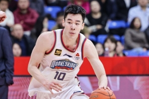 无力回天！郭昊文11中8拿到31分11助 罚球17中13