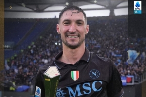 独造2球！意甲官方：波利塔诺当选拉齐奥VS那不勒斯全场最佳球员