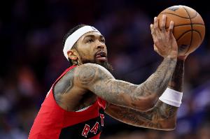 各种无解干拔！英格拉姆上半场11中8 砍下18分6板&正负值+9