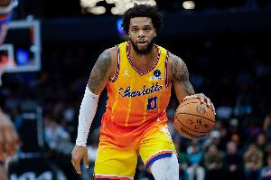 迈尔斯·布里奇斯：我们阵容齐整时不容小觑 只想为球队带来胜利