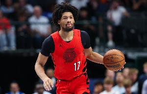 出手伤害球队！夏普半场10中1仅拿2分2板2助1断 3次失误