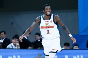 萨姆纳：几名年轻球员都发挥了重要作用 为这个团队感到骄傲