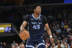 直捣黄龙！GG·杰克逊反击起飞双手暴扣 随后上篮再中一球