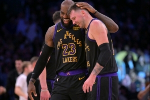 键盘侠|LBJ是湖人最全能球员&偶尔是最好球员！别总一场论喷卢卡