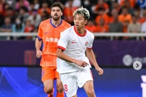 中国香港籍球员黄皓隽告别青岛海牛：感谢，青岛！