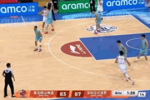 横冲直撞！特奎维恩·史密斯18中11拿到30分6板6助3帽