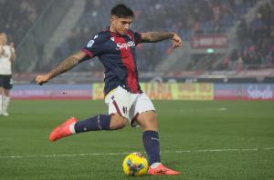 卡斯特罗：劳塔罗是意甲历史最佳射手之一，我能从他身上学到很多