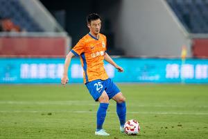 记者：彭欣力已在海口跟随青岛西海岸冬训