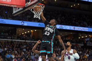 【菜鸟】科沃德12分钟16分8板遗憾伤退 费尔斯21分奎因13分6板4助