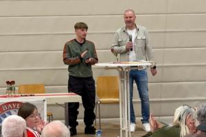 德甲张力：卡尔显然低估了媒体的力量，面对公众怎么表达是学问