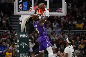 雷迪克：艾顿技术很全面 论手感和投射 这样的大个子如今凤毛麟角