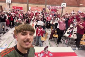 提前宽言宽语❓卡尔：拜仁是大俱乐部 但有朝一日我肯定想去皇马