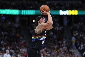 难救主！阿隆·戈登复出15中8拿到20分6板 罚球6中4