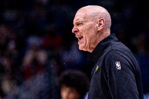 千胜难求啊！步行者遭遇12连败 主帅卡莱尔仍旧是999胜