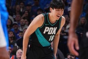 王仕鹏：球队要求杨瀚森上去就得有贡献 这很残酷 他需从自身做起