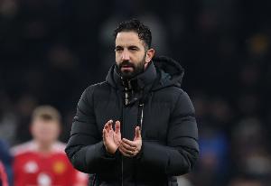 记者：曼联本来只打算给阿莫林38场比赛时间，其态度让高层没得选