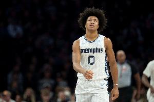 末节轰了15分！韦尔斯16中8拿下23分1板2助难阻球队失利