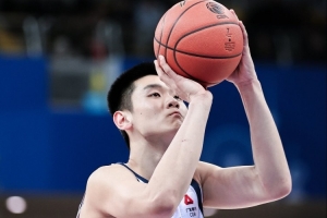 媒体人：广东体能有问题 看上去太疲劳了 王洪泽今天的表现不太行