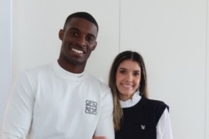 法比奥社媒：我要出发啦❤️别太想我们哦