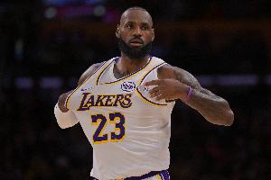 距51000分还差166分！詹姆斯常规赛+季后赛总得分来到50834分