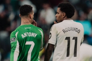 巴西老乡，罗德里戈社媒晒与安东尼合影：很高兴见到你！