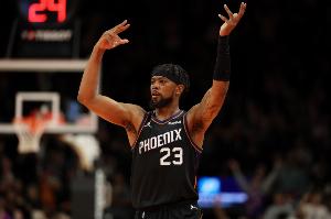 古德温替补砍下至少25分8记三分 太阳队史第5人！