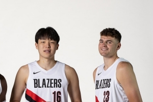 王仕鹏：克林根第一年也慢 现在就能跟上球队了 对杨瀚森也要耐心