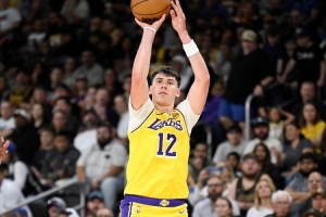 拉拉维亚：在国王就对灰熊复过仇了 现在对阵他们只是普通比赛