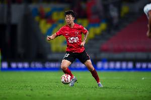 媒体人：等严鼎皓与蓉城合同完全到期后，辽宁铁人将官宣其加盟